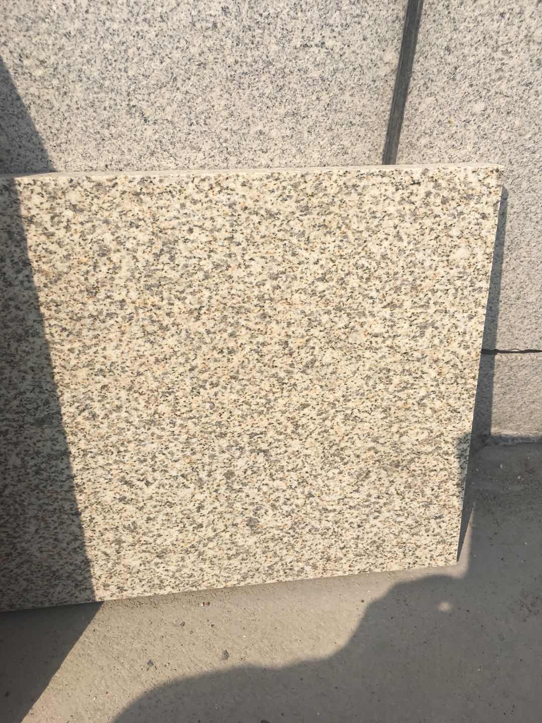 黃金麻異型石材 花崗巖的優雅與實用性