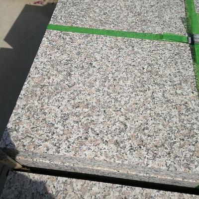 淺灰色石材火燒面 人行道鋪裝的美學與實用選擇